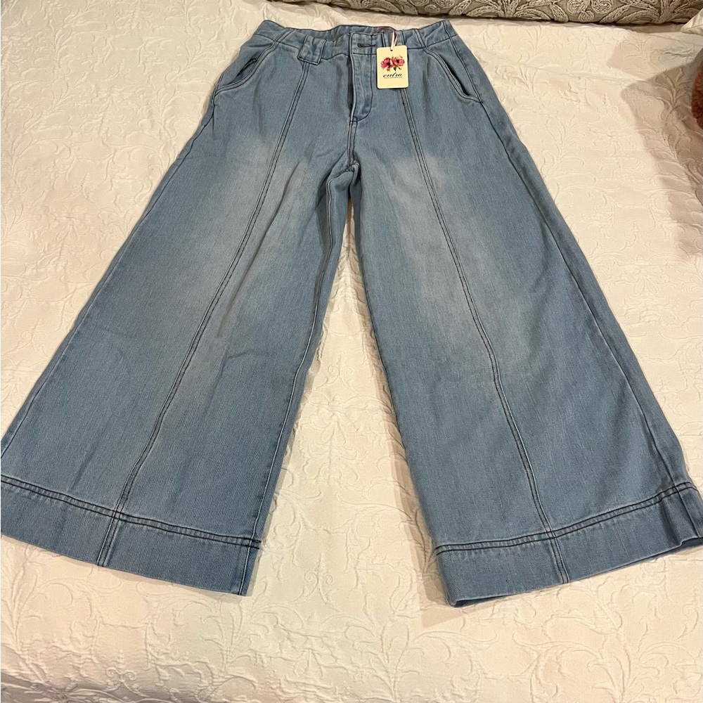 Entro high waisted wide leg jeans, size small